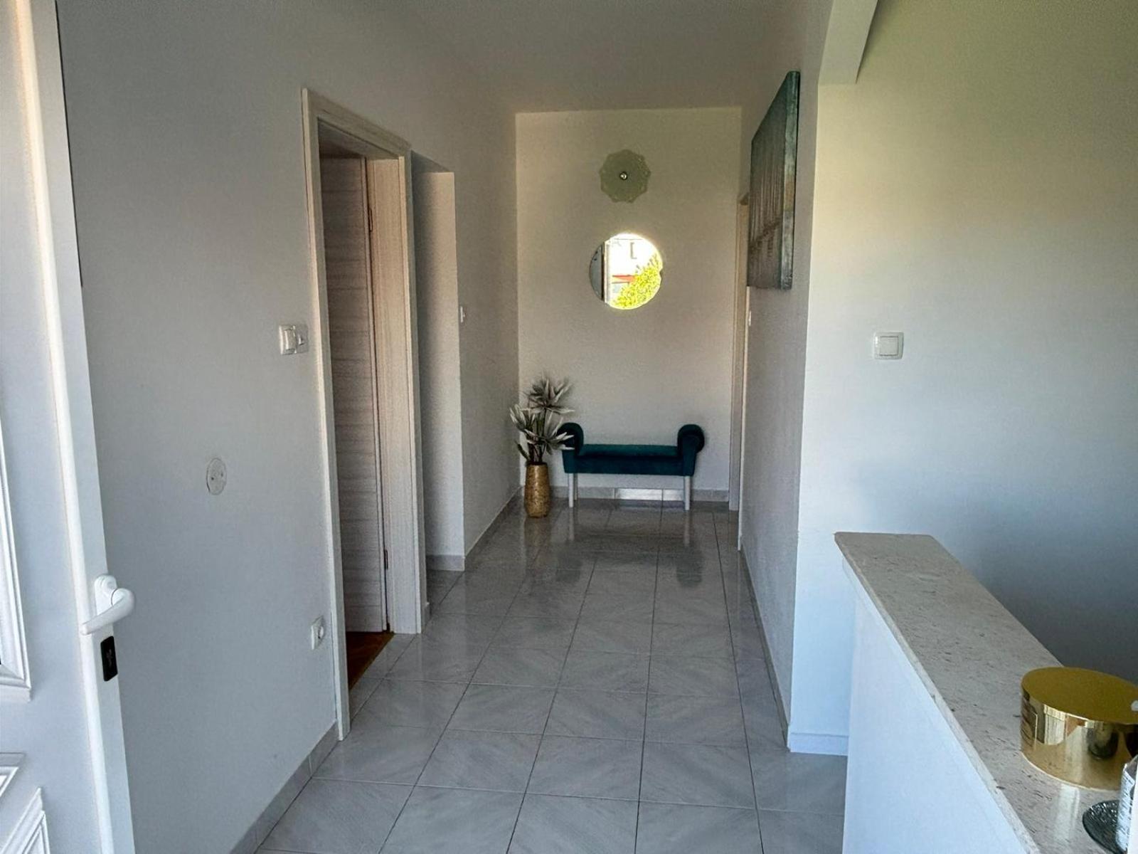Lili Rab Apartment Rab Town Room photo