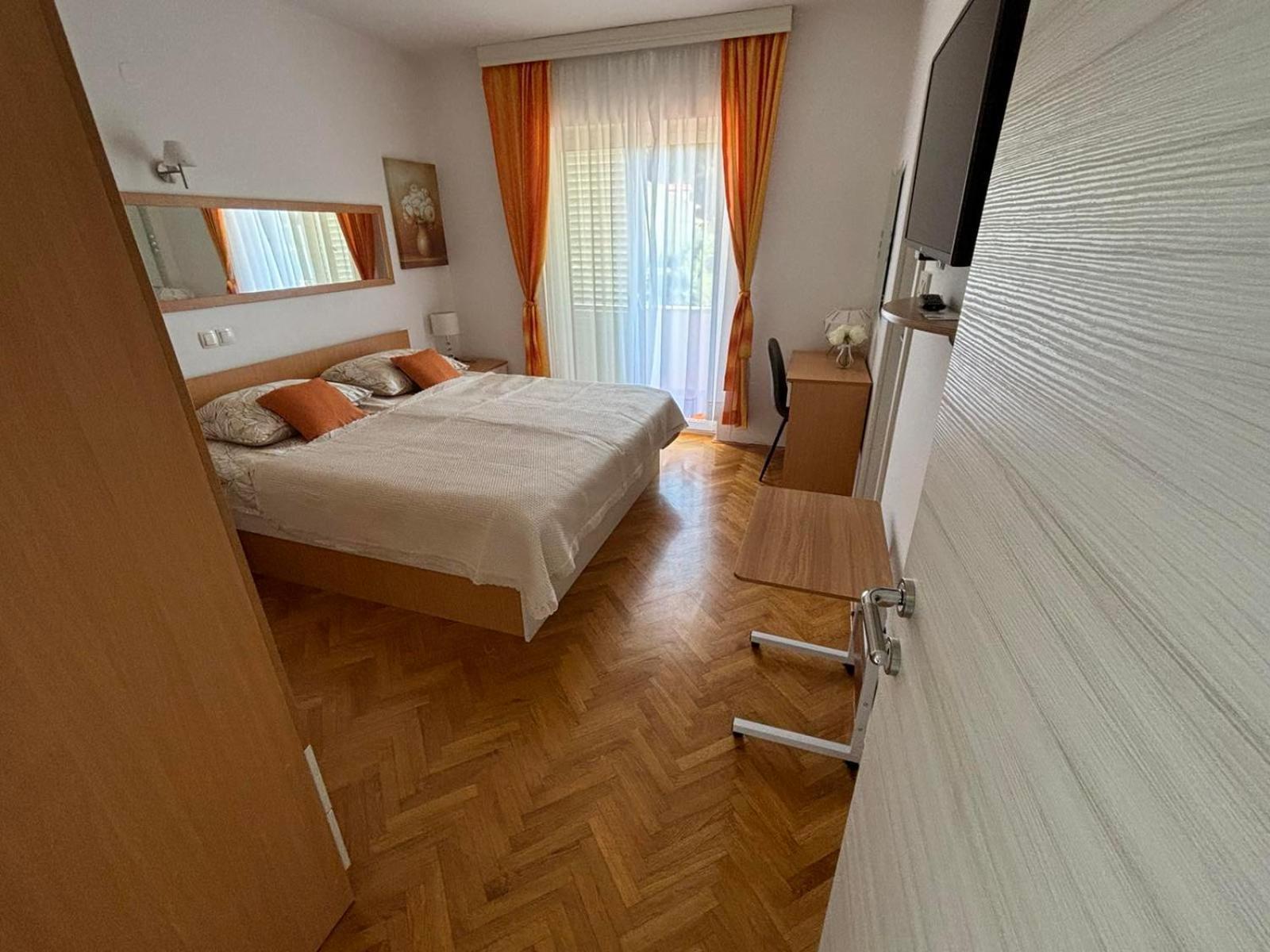 Lili Rab Apartment Rab Town Room photo